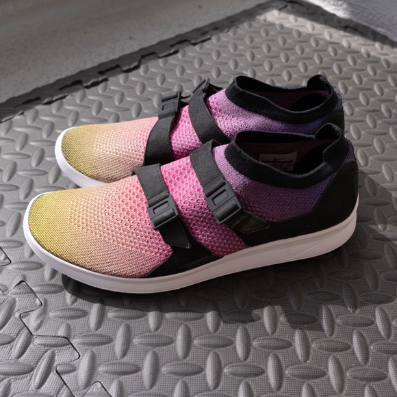 Nike Men's Air Sockracer Flyknit Yellow Strike | M 11 - Picture 1 of 2